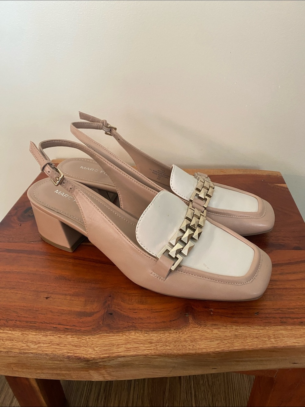 Marc Fisher Graci slingback heels in taupe/white leather block heel chain detail